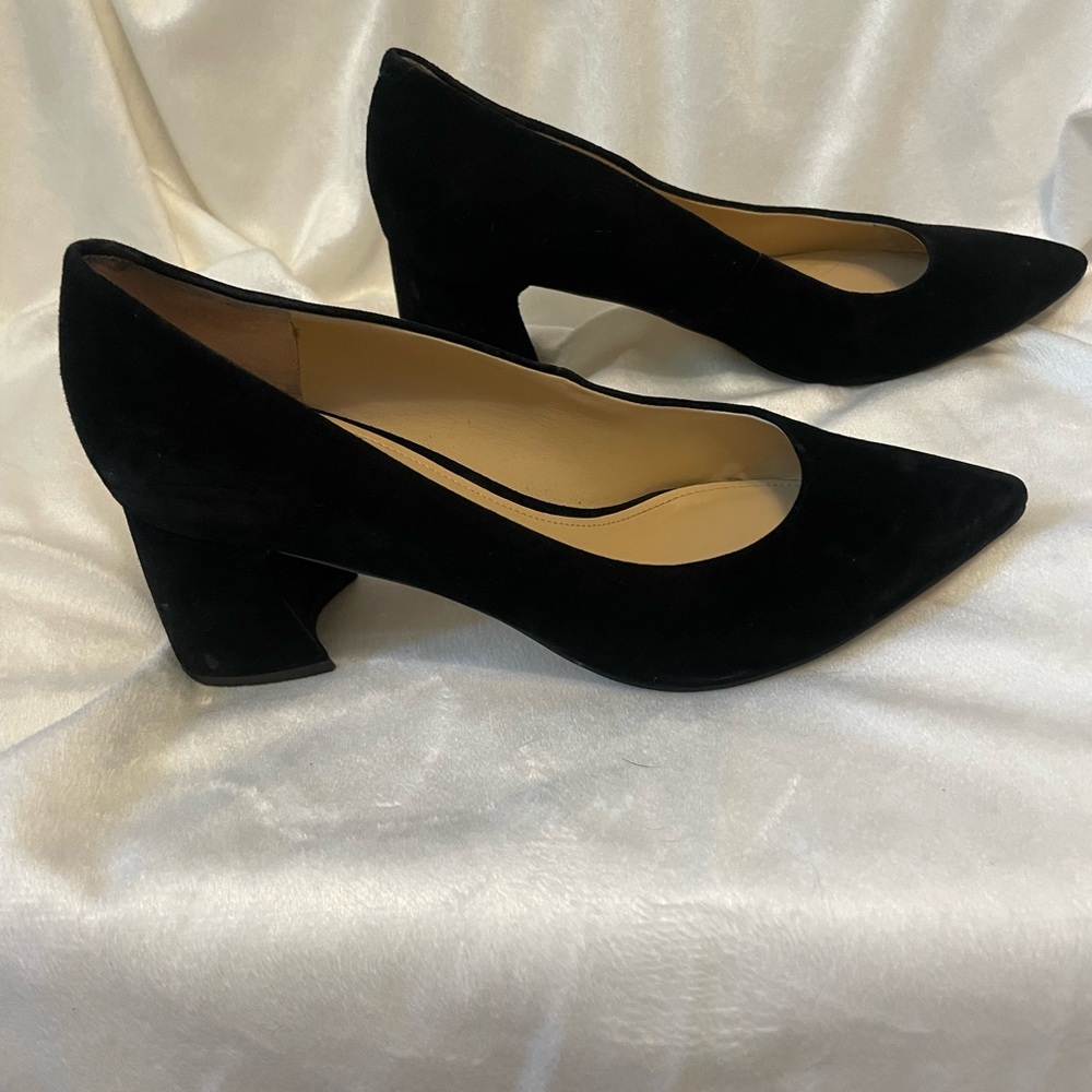 Marc Fisher suede Heels